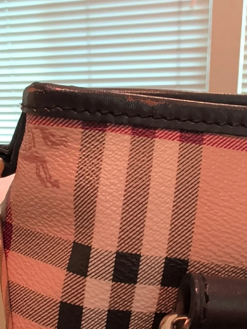 Burberry classic plaid